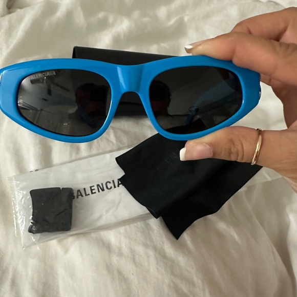 Balenciaga Vibrant Blue Sunglasses - Picture 1 of 8